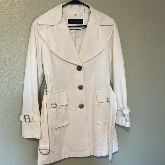Tahari White Jacket size small - Picture 4 of 5
